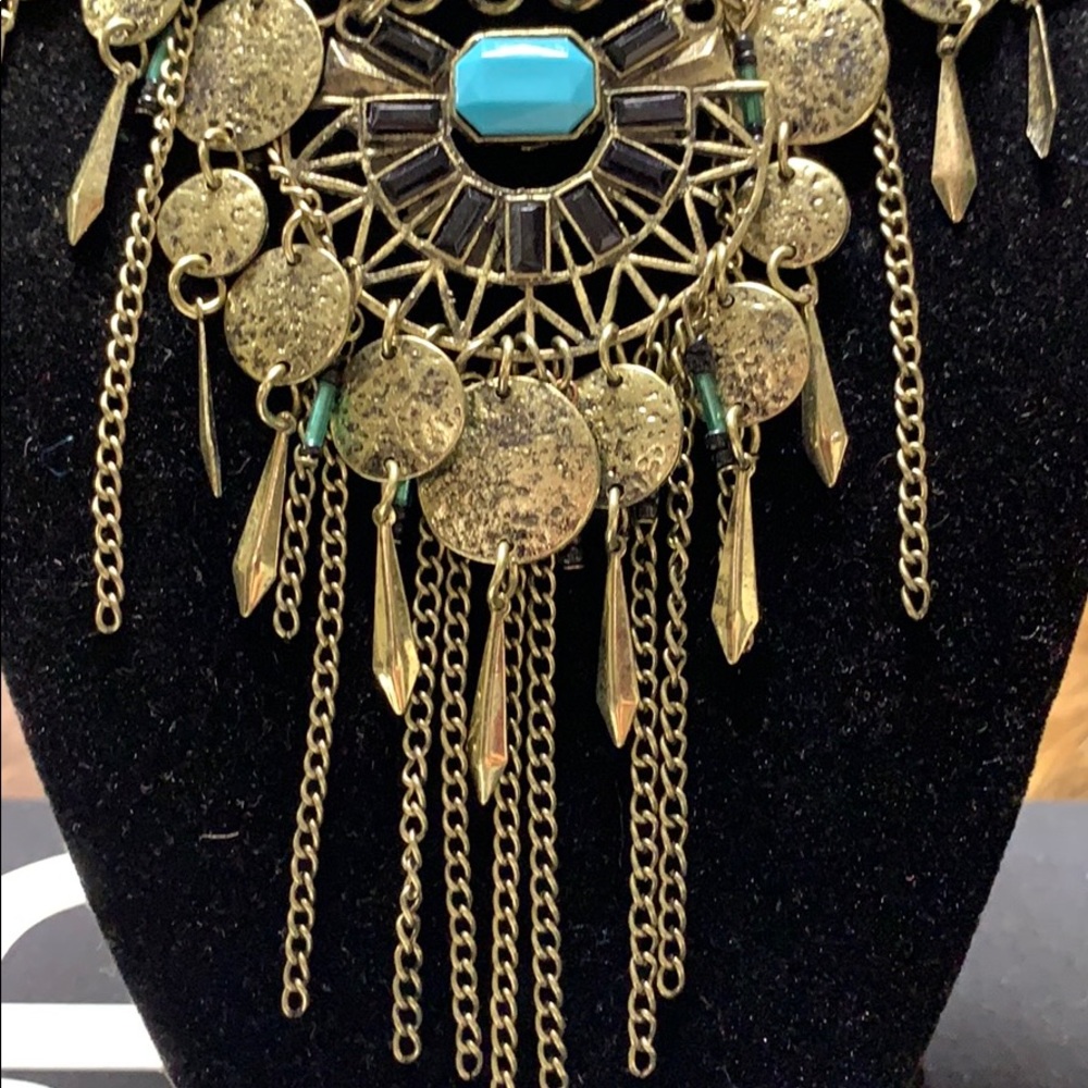 Beautiful necklace - Picture 4 of 4
